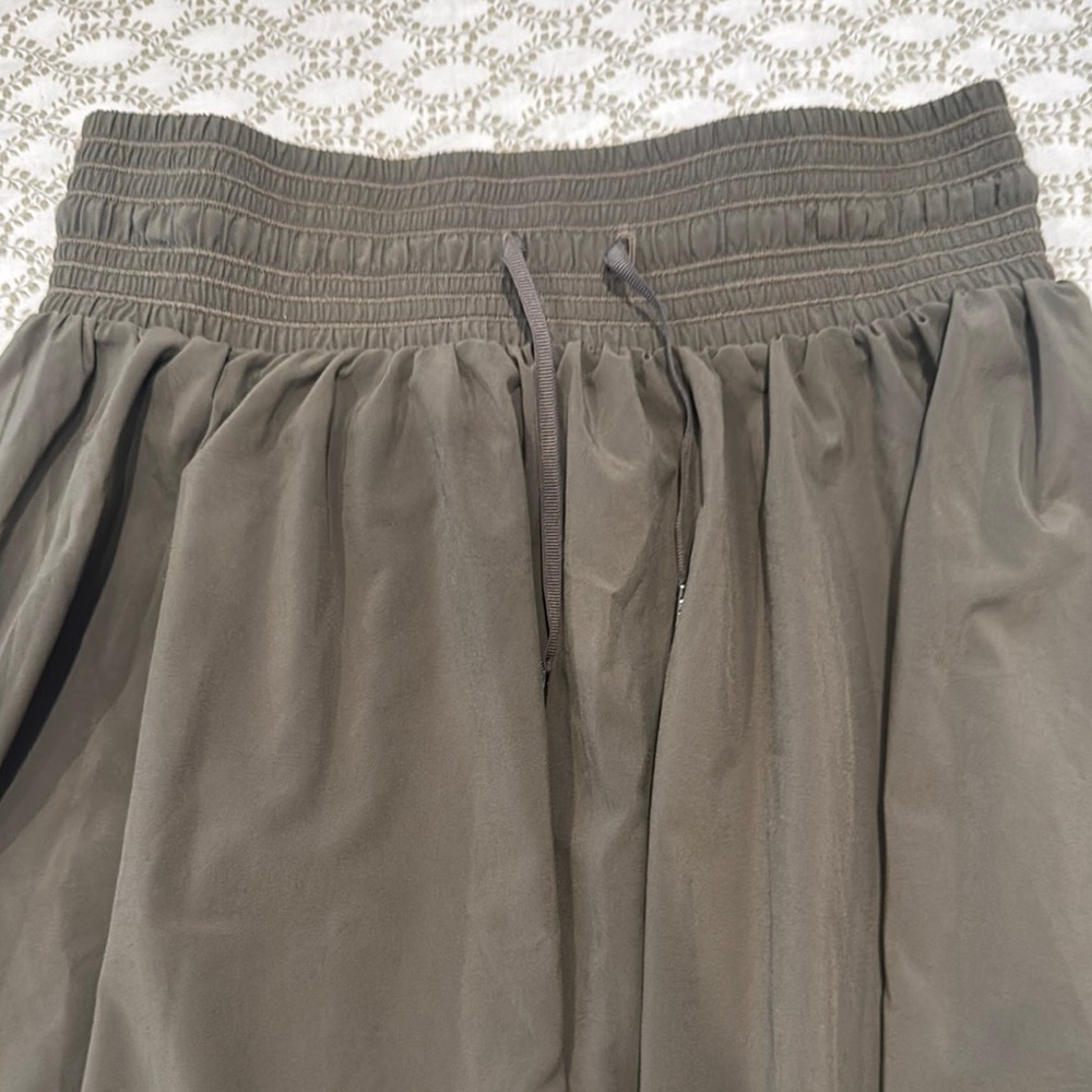 Lululemon Athletica Gray Skirt with Drawstring